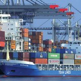 Корабли в морском порту Гамбурга